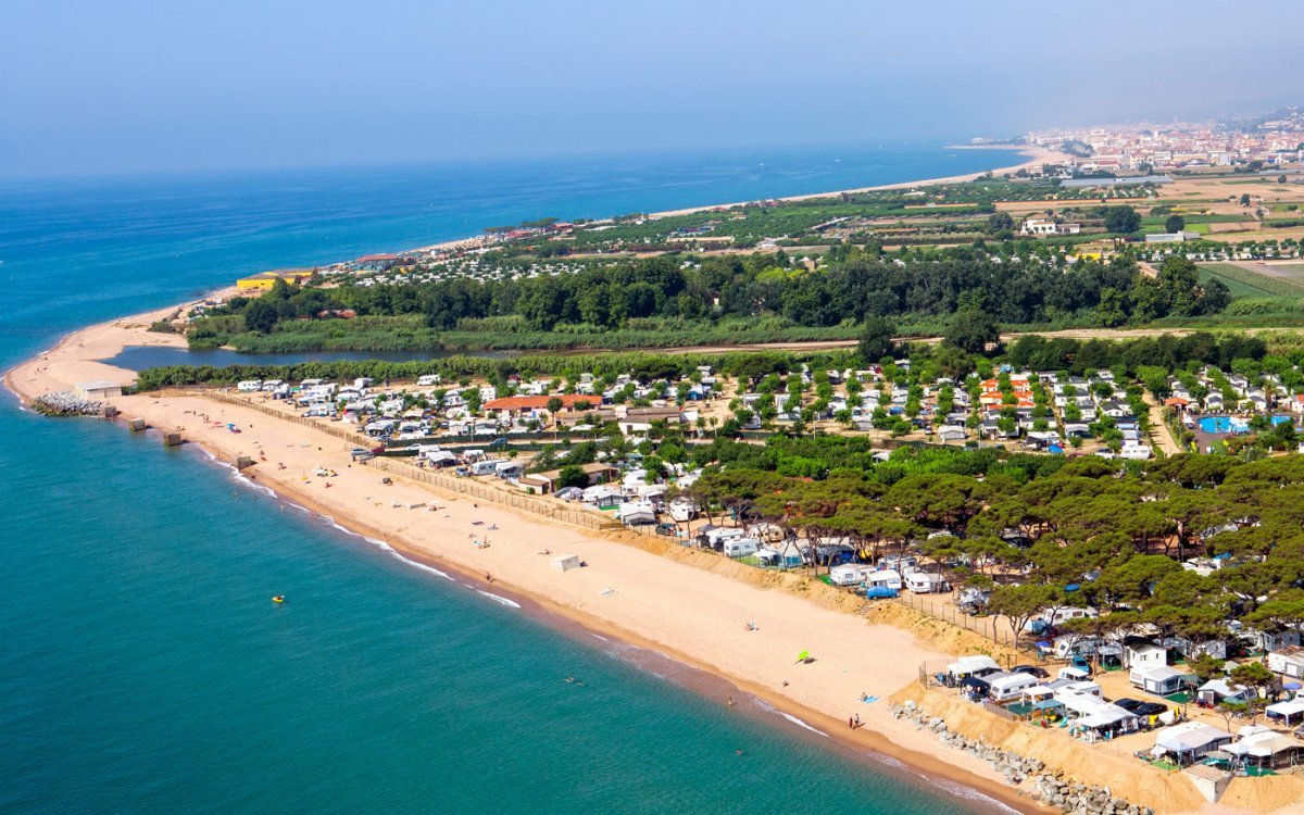 Un camping con vistas al Mediterráneo