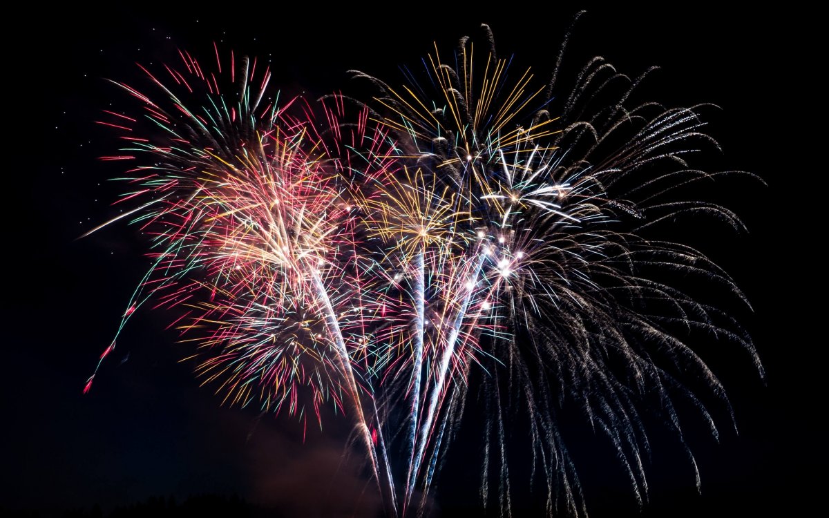 fuegos artificiales blanes camping a pie de playa