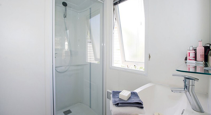Salle d'eau d'un mobil-home Classic