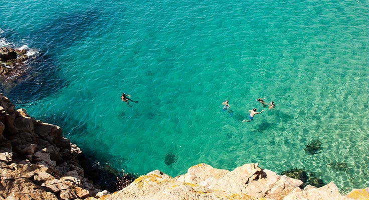 Le camping El Pinar est à proximité des plus belles criques de la Costa Brava